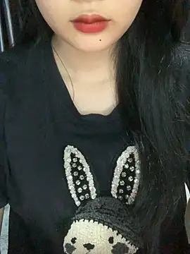 Snapshot of Linhtruong_ chatting on November 2, 2025, 4:28 am Linhtruong online show from November 2, 2025, 4:28 am