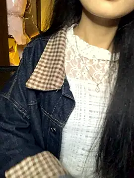 Nhinhi18 online show from January 17, 2026, 4:21 pm