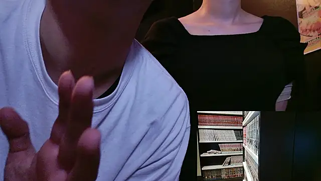 Snapshot of C-4bomb chatting on September 19, 2025, 1:48 pm C-4bomb online show from September 19, 2025, 1:48 pm