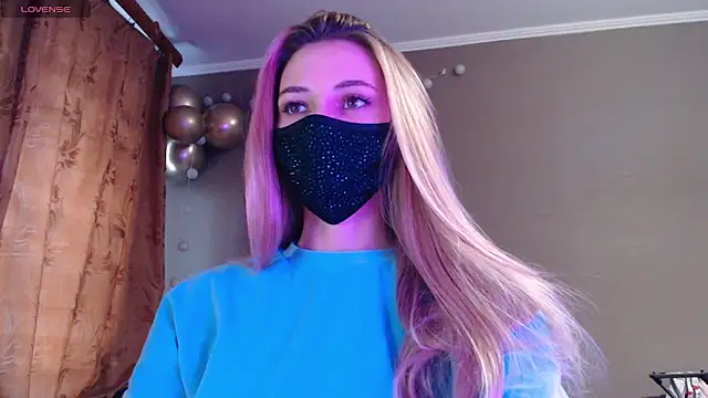 Snapshot of Iris_lave chatting on November 9, 2025, 1:15 pm Iris lave online show from November 9, 2025, 1:15 pm