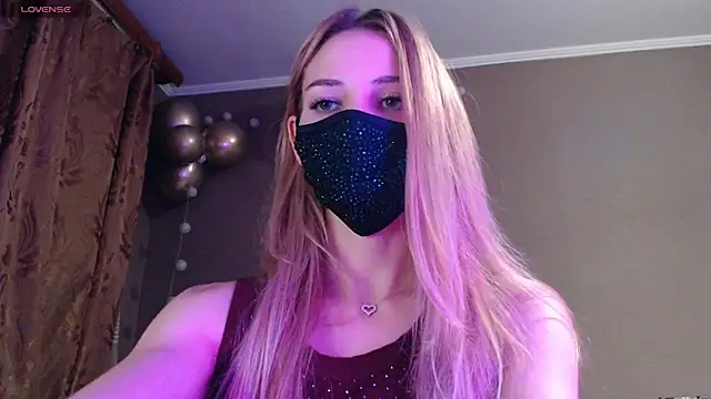 Snapshot of Iris_lave chatting on November 7, 2025, 6:12 pm Iris lave online show from November 7, 2025, 6:12 pm