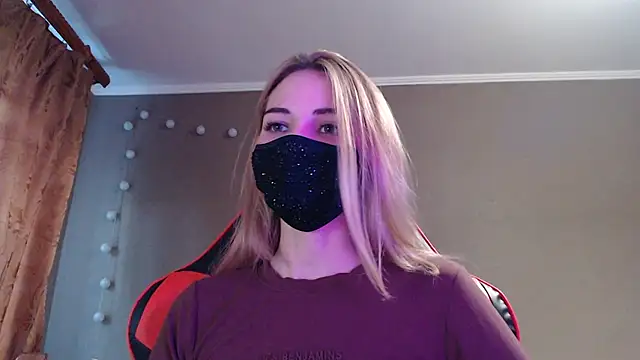 Snapshot of Iris_lave chatting on October 22, 2025, 2:38 pm Iris lave online show from October 22, 2025, 2:38 pm