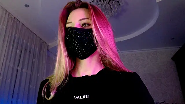 Snapshot of Iris_lave chatting on July 4, 2026, 7:07 pm Iris lave online show from July 4, 2026, 7:07 pm