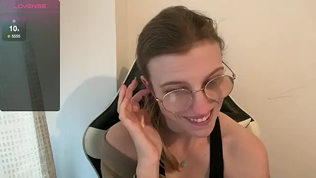 BustyKellyXXX online show from December 23, 2025, 9:52 am