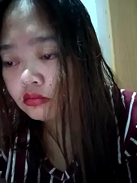 sweetbigtits19 online show from May 6, 2026, 6:50 am