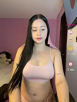 Snapshot of lucy_grey25 chatting on June 28, 2026, 4:35 pm lucy grey25 online show from June 28, 2026, 4:35 pm