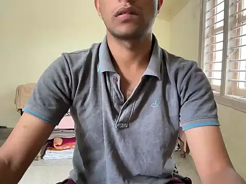 Snapshot of project085 chatting on November 8, 2025, 6:39 am project085 online show from November 8, 2025, 6:39 am