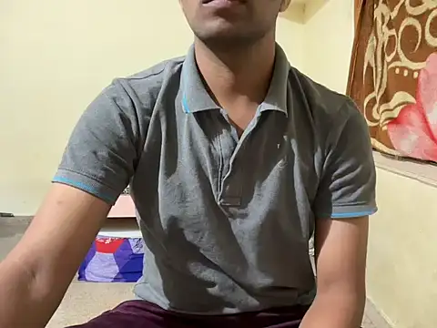 Snapshot of project085 chatting on November 7, 2025, 2:54 pm project085 online show from November 7, 2025, 2:54 pm