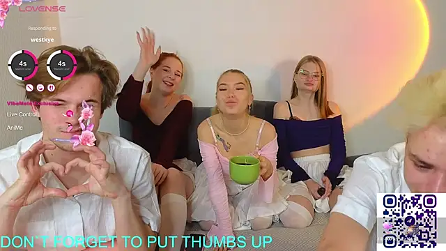 Snapshot of Tea_white chatting on November 8, 2025, 12:14 am Tea white online show from November 8, 2025, 12:14 am