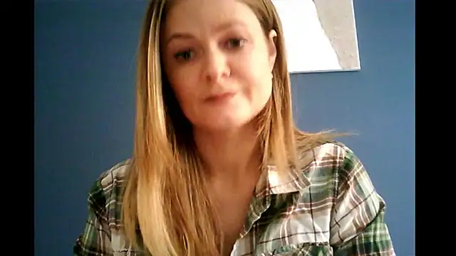 Ginger-bb online show from February 9, 2026, 7:28 am