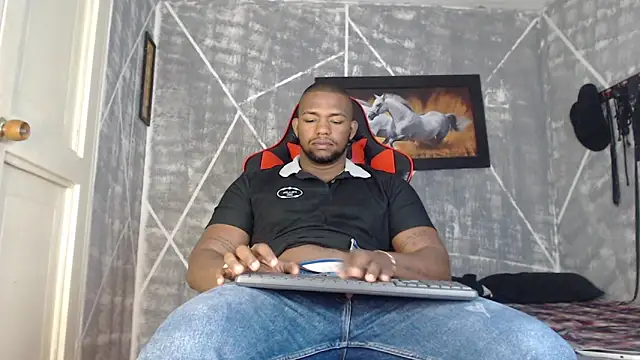 big blackmen19 online show from November 4, 2025, 4:11 pm