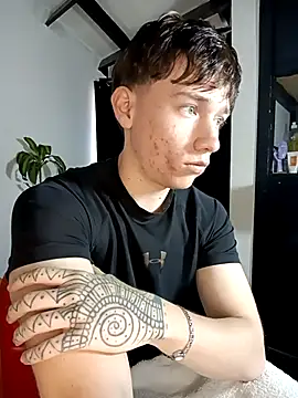 Logan sixxer online show from September 13, 2025, 5:24 pm