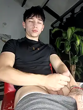 Logan sixxer online show from April 16, 2026, 4:13 am