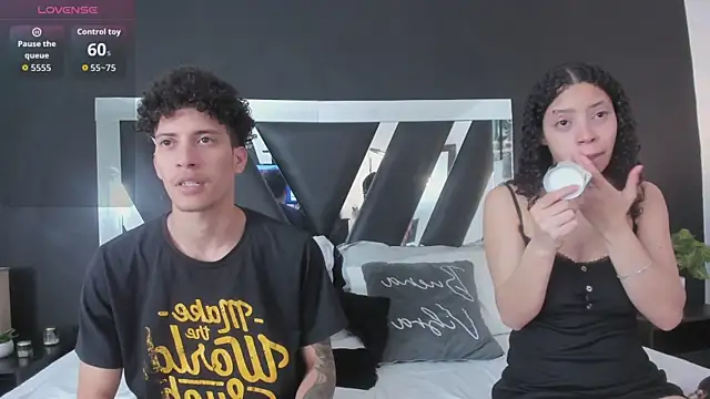 Snapshot of Joe_And_Emma chatting on November 8, 2025, 3:10 am Joe And Emma online show from November 8, 2025, 3:10 am