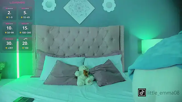 Snapshot of Joe_And_Emma chatting on November 15, 2025, 10:14 pm Joe And Emma online show from November 15, 2025, 10:14 pm