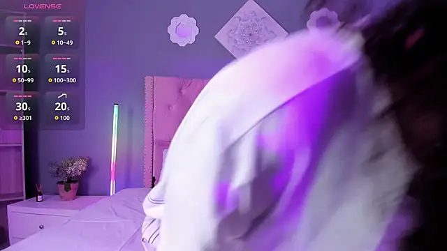 Snapshot of Joe_And_Emma chatting on November 11, 2025, 9:09 pm Joe And Emma online show from November 11, 2025, 9:09 pm