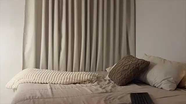 Snapshot of Miia_Vega_ chatting on February 12, 2026, 11:59 pm Miia Vega online show from February 12, 2026, 11:59 pm