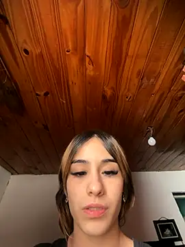 Babylovetiernax online show from November 17, 2025, 12:42 pm