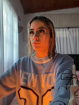 Babylovetiernax online show from July 2, 2026, 8:37 pm