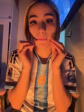 Babylovetiernax online show from July 8, 2026, 3:51 am