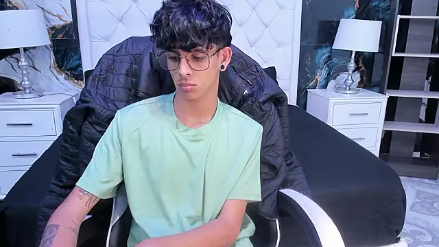 Ibratxandy online show from March 19, 2026, 2:39 pm