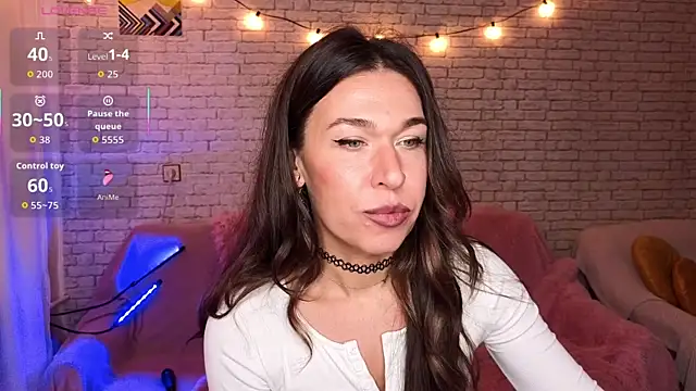 Snapshot of ReginaFoXXXy chatting on October 28, 2025, 12:48 pm ReginaFoXXXy online show from October 28, 2025, 12:48 pm