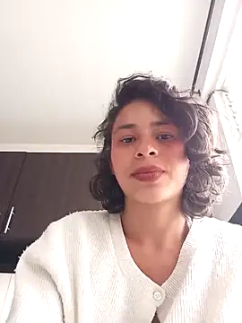 Snapshot of Tendercouple1 chatting on November 10, 2025, 8:25 pm Tendercouple1 online show from November 10, 2025, 8:25 pm