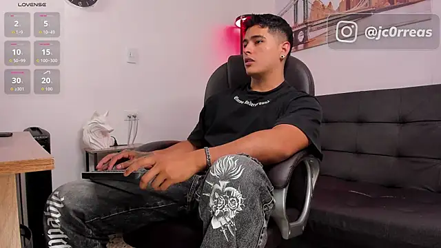  Juanes online show from November 2, 2025, 11:54 pm