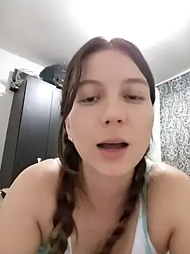 Snapshot of Arianna_Moss chatting on October 14, 2025, 7:25 pm Arianna Moss online show from October 14, 2025, 7:25 pm