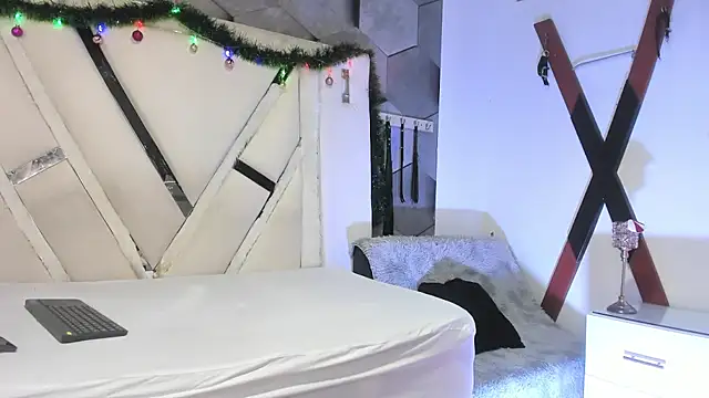 Snapshot of PeterBowel chatting on November 29, 2025, 4:12 am PeterBowel online show from November 29, 2025, 4:12 am