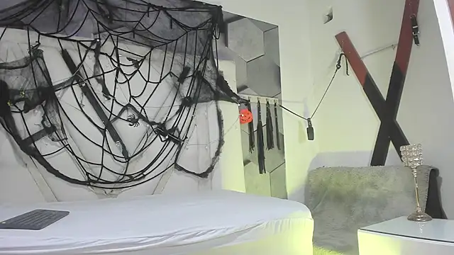 Snapshot of PeterBowel chatting on October 28, 2025, 2:23 am PeterBowel online show from October 28, 2025, 2:23 am