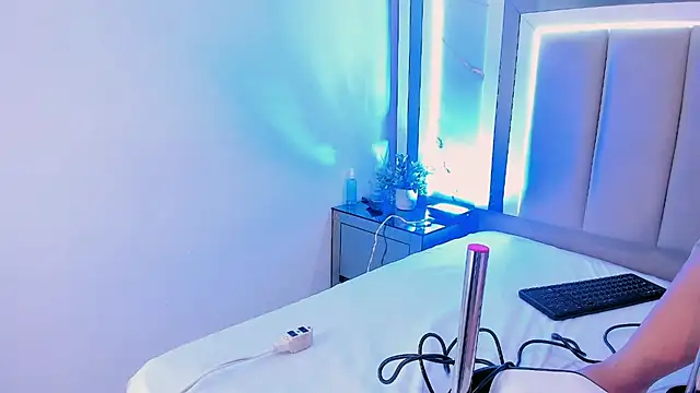 Snapshot of melodycharlotte chatting on November 27, 2025, 12:49 pm melodycharlotte online show from November 27, 2025, 12:49 pm