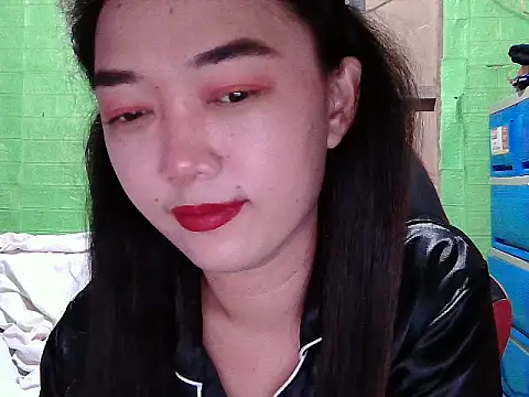 Snapshot of lucky_rona chatting on April 17, 2026, 12:52 pm lucky rona online show from April 17, 2026, 12:52 pm