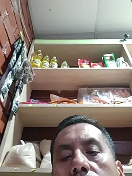 Snapshot of joanluperu chatting on February 15, 2026, 5:41 am joanluperu online show from February 15, 2026, 5:41 am