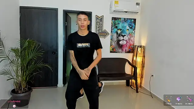 Snapshot of Crazymen_hot chatting on November 9, 2025, 10:47 pm Crazymen hot online show from November 9, 2025, 10:47 pm