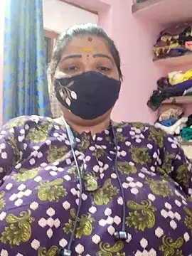 Snapshot of lathikaqueentamil chatting on November 4, 2025, 8:51 am lathikaqueentamil online show from November 4, 2025, 8:51 am