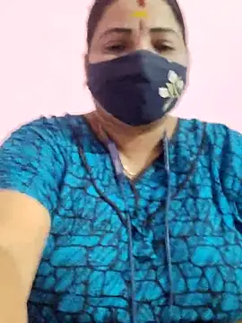 Snapshot of lathikaqueentamil chatting on October 27, 2025, 5:14 pm lathikaqueentamil online show from October 27, 2025, 5:14 pm