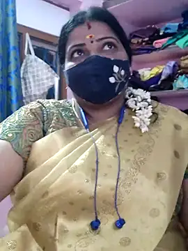 Snapshot of lathikaqueentamil chatting on November 6, 2025, 10:30 am lathikaqueentamil online show from November 6, 2025, 10:30 am