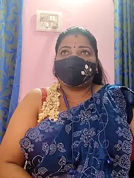 Snapshot of lathikaqueentamil chatting on November 7, 2025, 5:06 pm lathikaqueentamil online show from November 7, 2025, 5:06 pm