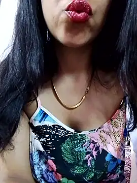 Snapshot of Princessa05 chatting on October 28, 2025, 1:21 pm Princessa05 online show from October 28, 2025, 1:21 pm