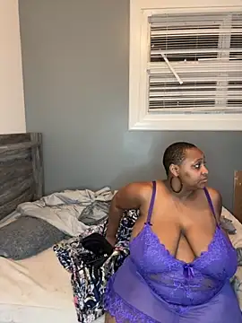 dreameafterdusk online show from September 28, 2025, 4:41 am