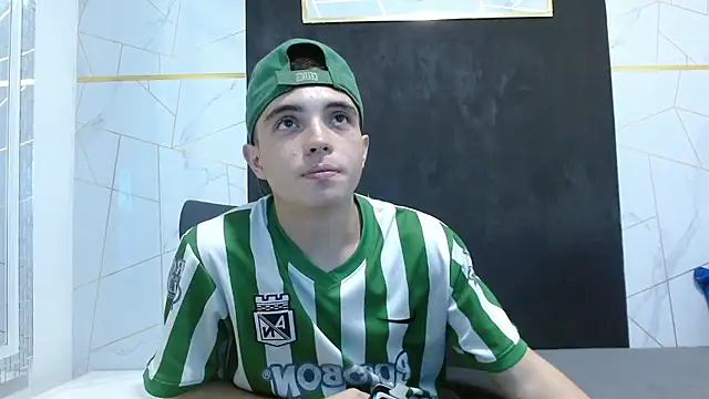 dia fax18 online show from January 7, 2026, 8:36 pm