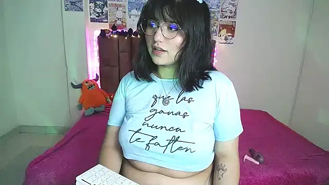 saragon1 online show from September 30, 2025, 5:19 pm