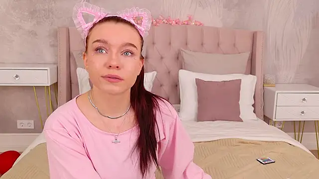 Snapshot of NoraHaynes chatting on February 19, 2026, 3:03 am NoraHaynes online show from February 19, 2026, 3:03 am