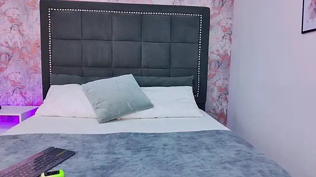 Snapshot of AmbherBlake chatting on November 14, 2025, 3:21 am AmbherBlake online show from November 14, 2025, 3:21 am