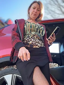 Milena-MilfaXXX online show from November 18, 2025, 6:06 am