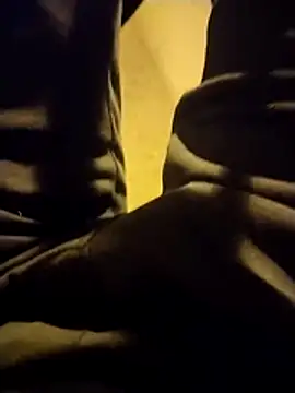 Snapshot of Aliyeni1 chatting on December 3, 2025, 8:52 pm Aliyeni1 online show from December 3, 2025, 8:52 pm