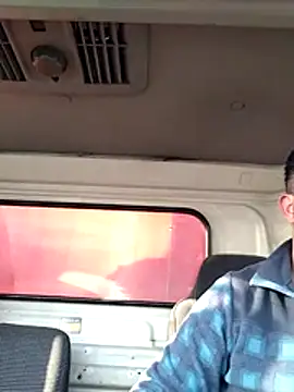 Snapshot of Aliyeni1 chatting on December 18, 2025, 1:15 pm Aliyeni1 online show from December 18, 2025, 1:15 pm