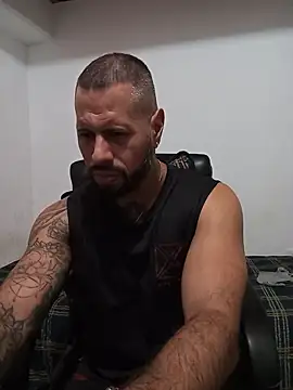 Snapshot of Matheus_Blaze chatting on October 27, 2025, 2:18 pm Matheus Blaze online show from October 27, 2025, 2:18 pm