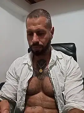 Snapshot of Matheus_Blaze chatting on November 1, 2025, 1:34 am Matheus Blaze online show from November 1, 2025, 1:34 am